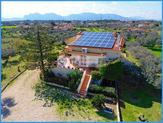 44d503529e304649ac20a16612caad84-original