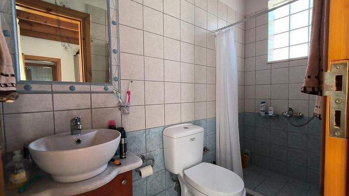 Kreta, Kolymvari: Charmantes Haus mit privatem Pool zu verkaufen