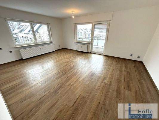 Wohnbereich mit Balkonzugang