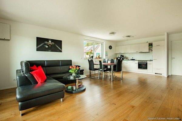 Wohn- und Esszimmer (2)