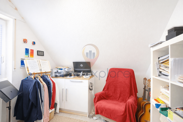 Arbeiten- Wohnung DG