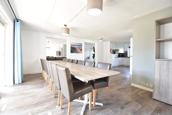 ferienhaus-wohnzimmer-kap-helius-modernes-interieu