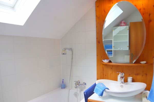 Bad, extra WC ohne Foto
