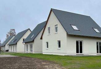 Haus 001 rechts im Vordergrund