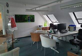 mittleres Büro