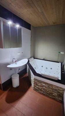 Bad OG mit Whirlepool