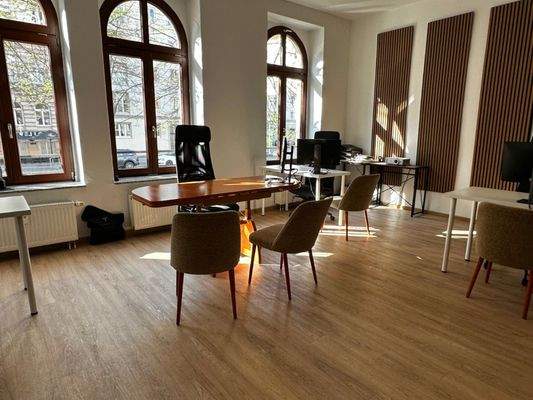 Schreibtischplätze (Monat)