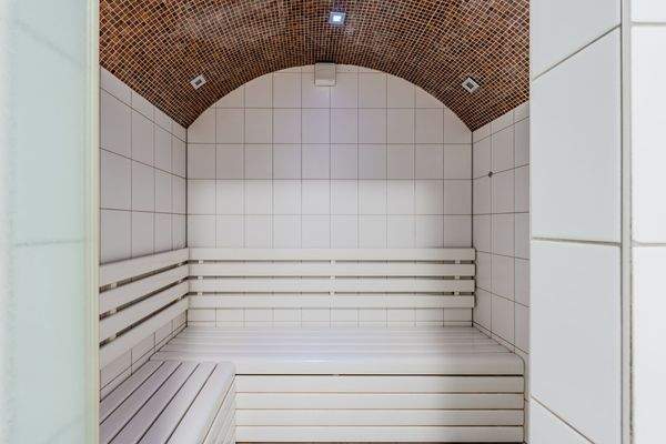 Sauna im Wellnessbereich