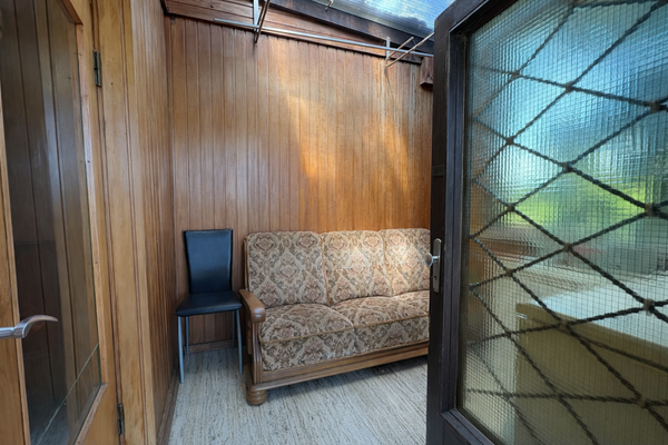 großzügiger Windfang