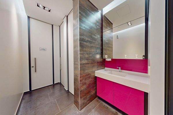 Damen-Toilette