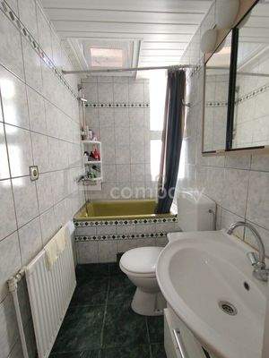 Badezimmer - Wohnhaus 1 EG