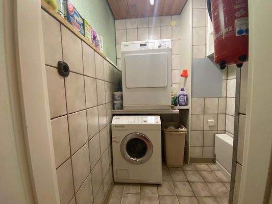 Waschmaschinen-/Haushaltsraum