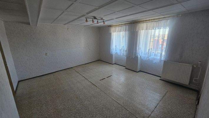 geräumiges 2. Kinderzimmer