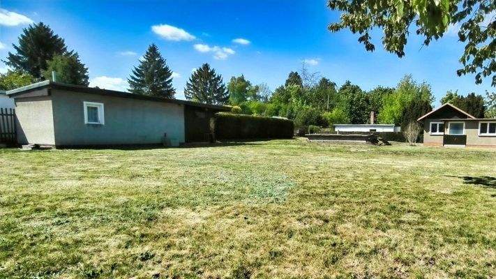 Blick über das Grundstück