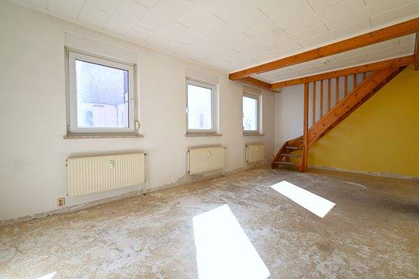 geräumiges Wohnzimmer 1.OG