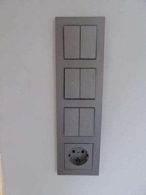 elektrische Rollläden an allen Fenstern