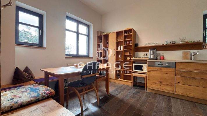 Aufenthaltsraum mit Einbauküche