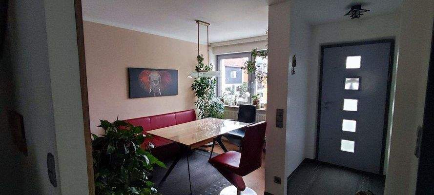 Eingang und Essbereich.jpg