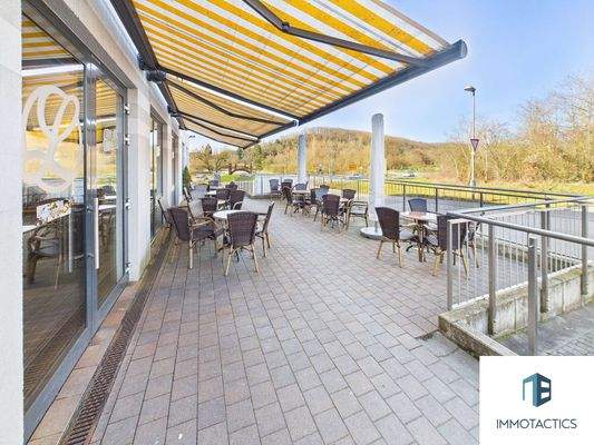 Terrasse Gewerbefläche EG Haus 2