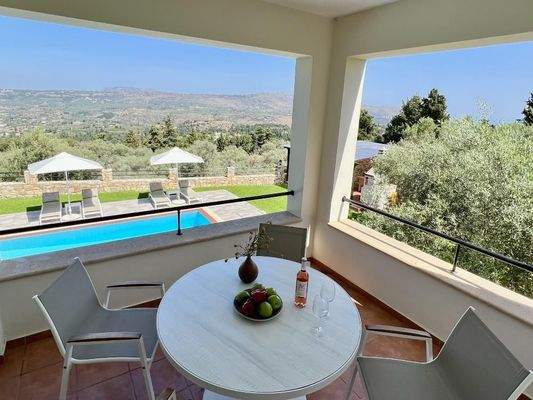 Kreta, Filippos: Villa mit Pool in ruhiger Umgebung zu verkaufen