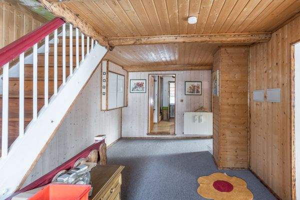 Wohnhaus mit Scheune