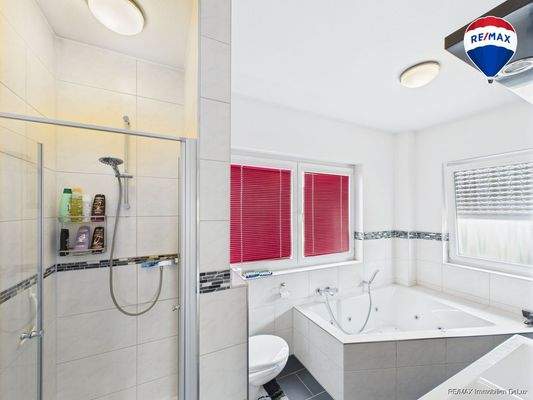 RE/MAX Immobilien DeLux Haus Konz - Roscheider Hof