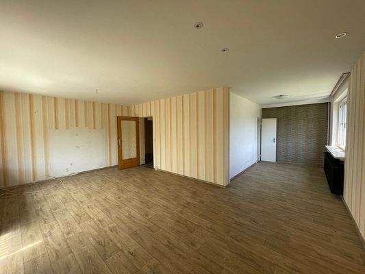 Wohnzimmer mit Essecke