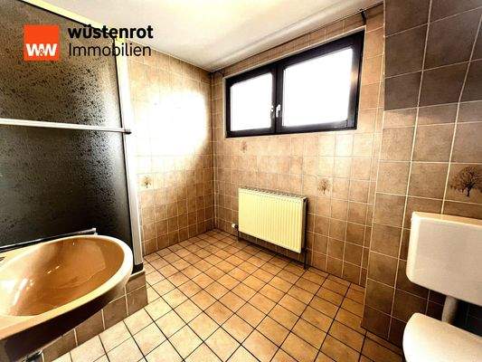 Badezimmer im Obergeschoss