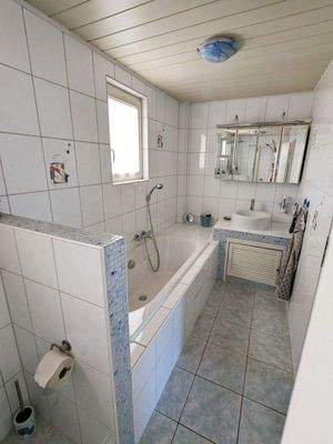 Tageslichtbadezimmer im Obergeschoss