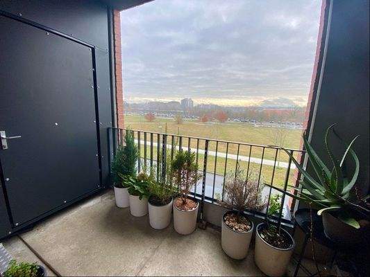 Loggia und Abstellraum