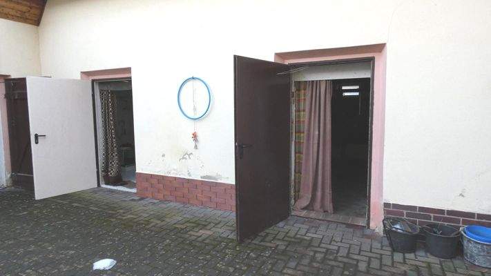 Nebengebäude - Werkstatt, Heizöllager, Sommerküche