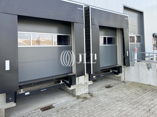 Außenansicht Andienung - JLL