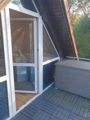 18_Zimmer mit Balkon im Obergeschoss