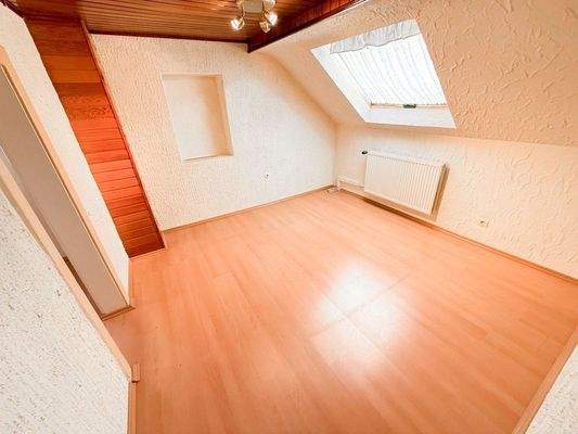 Raum 4 Dachgeschoss