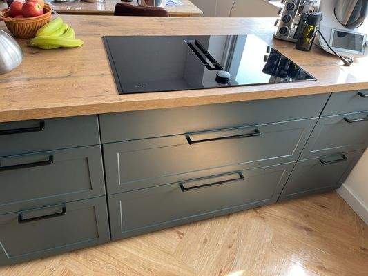 Küche mit Kochinsel