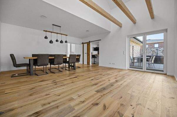 Wohn- und Esszimmer III