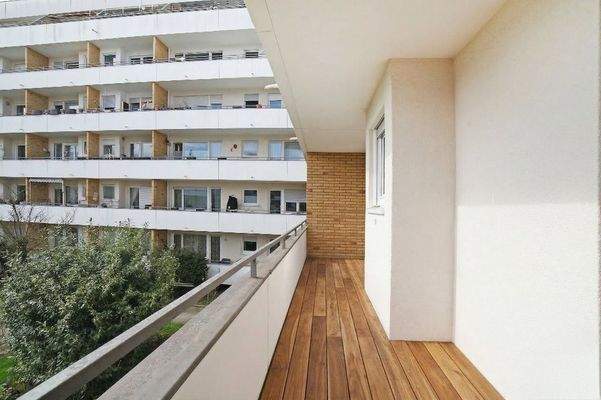 Veränderungsvorschlag: Balkon mit Holzboden