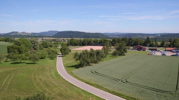 Fernblick - Landstrasse.