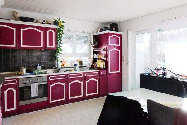 Die Küche mit Balkon