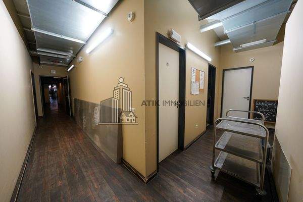 Hinterer Bereich zu den Sozialräumen und Toiletten