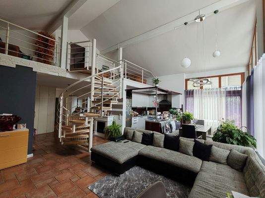 Wohnzimmer mit Galerie
