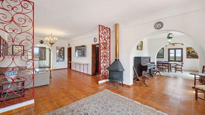 Charmante Finca mit verschiedenen Gebäuden zum Verkauf in Santanyí, Mallorca