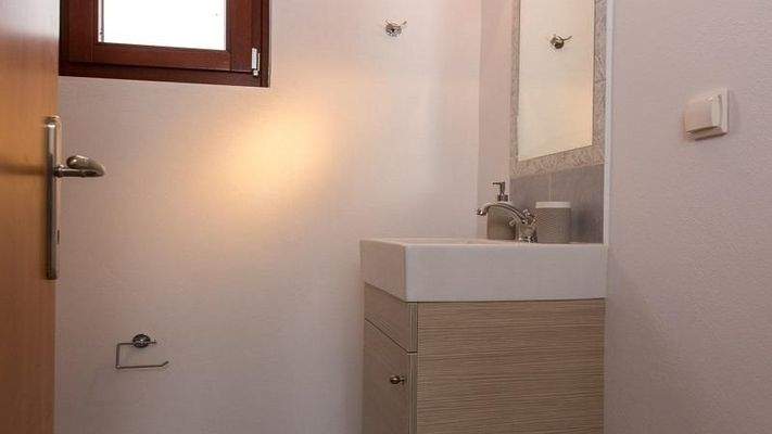 Kreta, Kirianna: Geräumige Villa mit Pool und Dachterrasse zu verkaufen