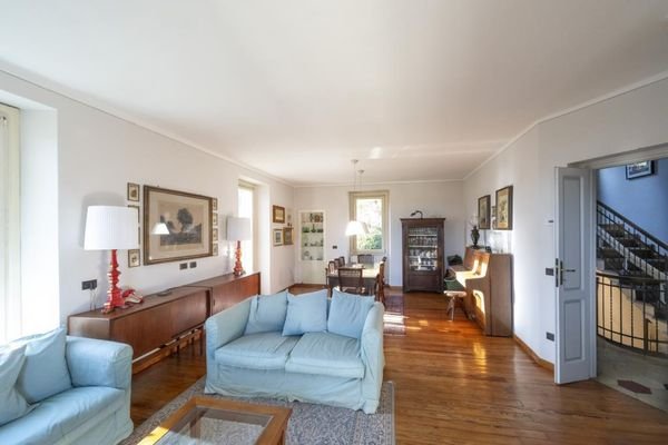 Wohnen (living room)