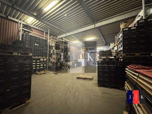 Halle Innenansicht 3