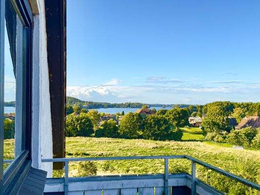 Balkon mit Fern- und Seeblick Dachgeschoss