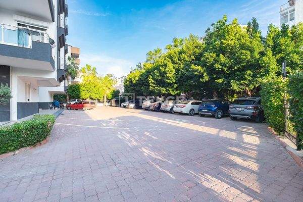 5-Bedroom Duplex Apartment with Shared Pool in Antalya Lara