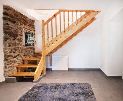 8b9890c2-5cca-487b-9b71-f1dc8fd41363_original