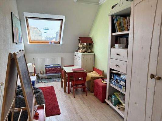 Kinderzimmer im OG