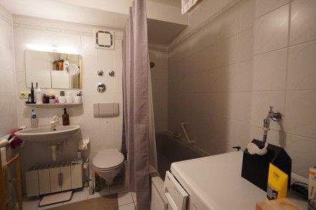 Badezimmer mit Wanne